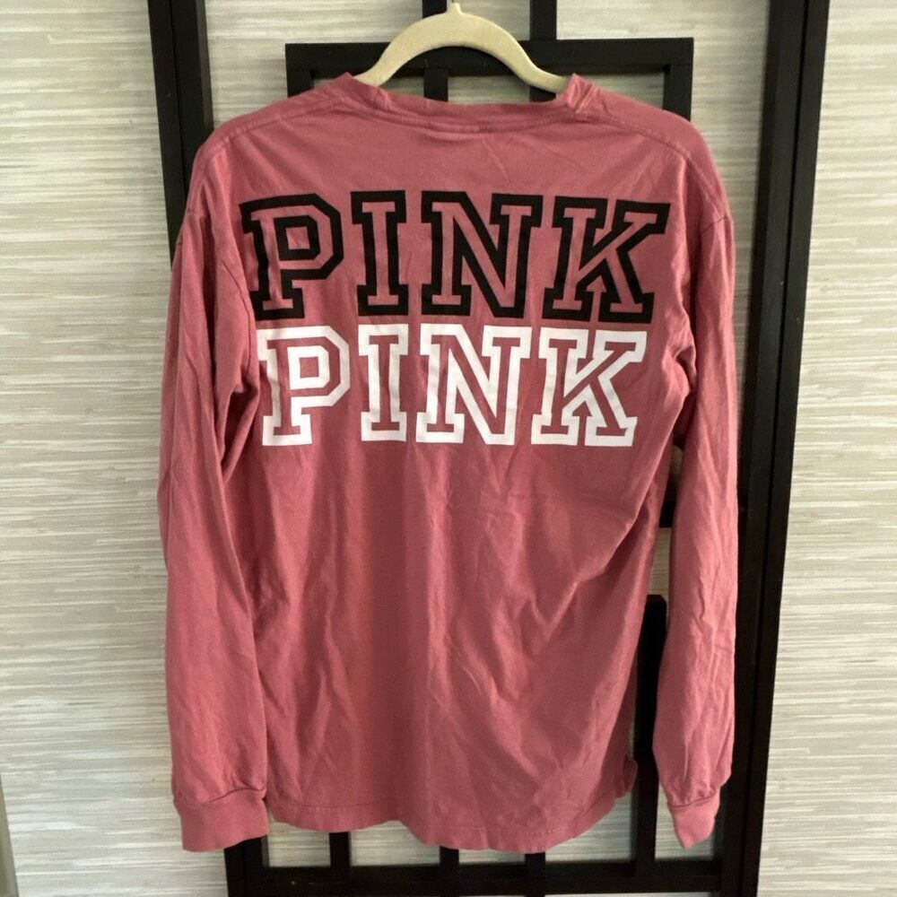 PINK Victoria's Secret mauve cropped very oversized long sleeve graphic T-shirt